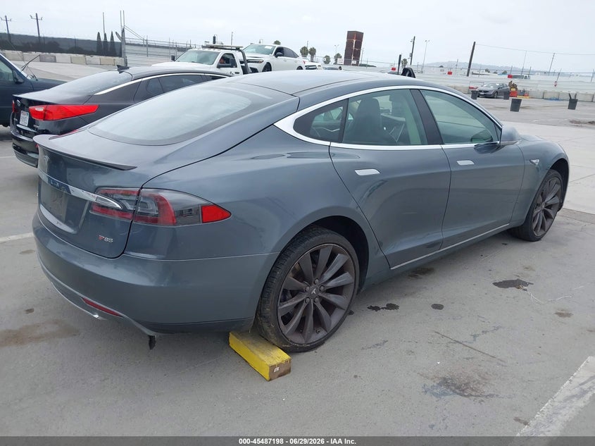 2013 Tesla Model s VIN 5YJSA1CPXDFP17341 IAAI salvage auction — FRONT END, Clear (California), sold $3,950 on 2026-07-15 (photo 4)