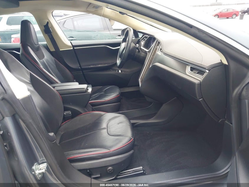 2013 Tesla Model s VIN 5YJSA1CPXDFP17341 IAAI salvage auction — FRONT END, Clear (California), sold $3,950 on 2026-07-15 (photo 5)