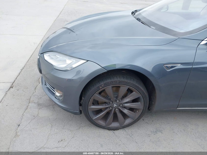 2013 Tesla Model s VIN 5YJSA1CPXDFP17341 IAAI salvage auction — FRONT END, Clear (California), sold $3,950 on 2026-07-15 (photo 6)