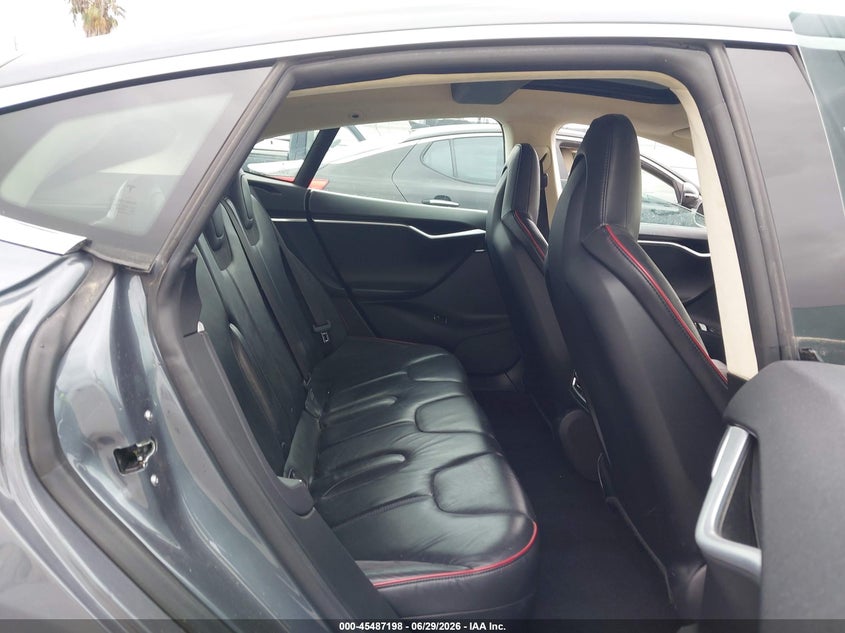 2013 Tesla Model s VIN 5YJSA1CPXDFP17341 IAAI salvage auction — FRONT END, Clear (California), sold $3,950 on 2026-07-15 (photo 8)