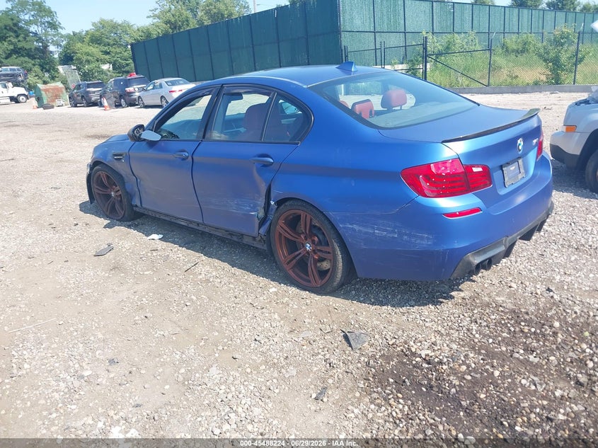 2014 BMW M5 VIN WBSFV9C51ED593867 IAAI salvage auction — LEFT SIDE, Salvage Title, sold $13,075 on 2026-08-18 (photo 3)