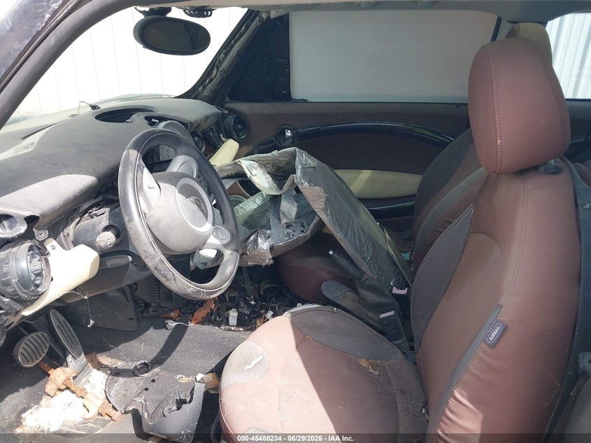 2009 Mini Cooper VIN WMWMM33549TP93004 IAAI salvage auction — FRONT END, Enterprise Vehicles Clear Only (Texas), sold $25 on 2026-07-13 (photo 5)