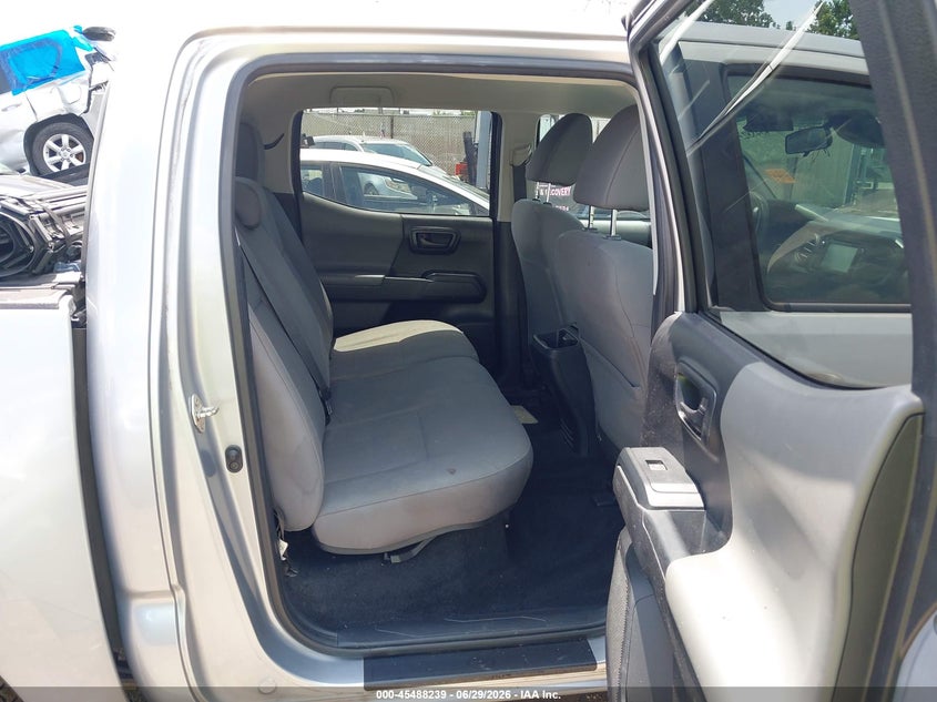2019 Toyota Tacoma VIN 3TMCZ5AN1KM214022 IAAI salvage auction — SIDE, Salvage (Ohio), sold $10,100 on 2026-07-10 (photo 8)