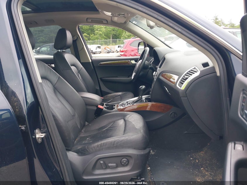 2009 Audi Q5 VIN WA1KK78R29A043951 IAAI salvage auction — NORMAL WEAR, Clear (Massachusetts), sold $850 on 2026-07-17 (photo 5)
