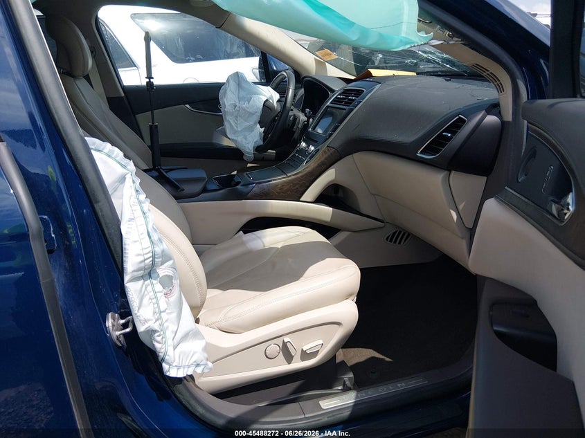 2019 Lincoln Nautilus VIN 2LMPJ6L97KBL18871 IAAI salvage auction — FRONT END, Salvage (Oklahoma), sold $1,100 on 2026-07-31 (photo 5)