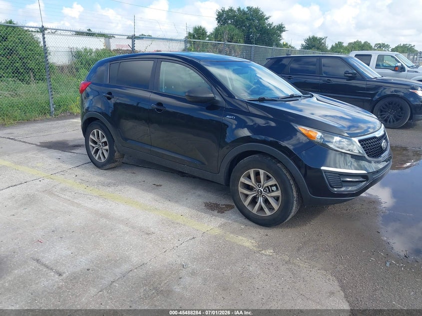 2014 Kia Sportage VIN KNDPBCAC2E7585083 IAAI salvage auction — LEFT SIDE, Rebuildable (Florida), sold $1,100 on 2026-07-22 (photo 1)