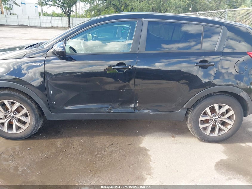 2014 Kia Sportage VIN KNDPBCAC2E7585083 IAAI salvage auction — LEFT SIDE, Rebuildable (Florida), sold $1,100 on 2026-07-22 (photo 6)