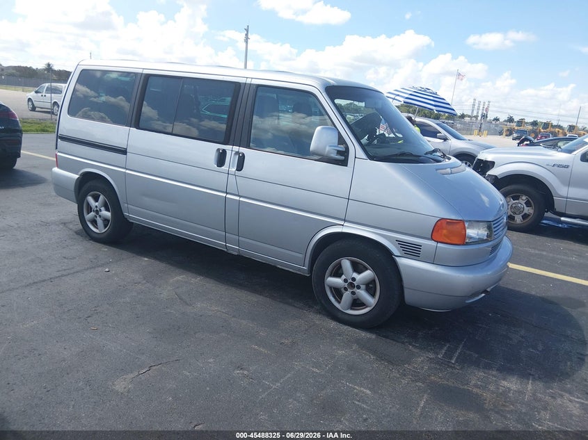 2002 Volkswagen Eurovan VIN WV2MB47042H092339 IAAI salvage auction — REAR END, Rebuildable (Florida), sold $925 on 2026-07-23 (photo 1)