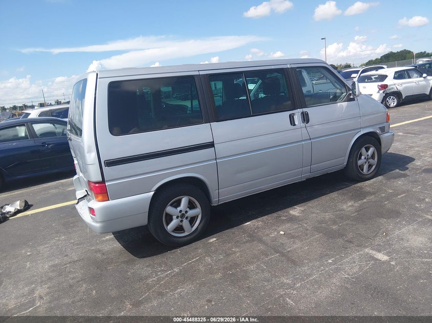 2002 Volkswagen Eurovan VIN WV2MB47042H092339 IAAI salvage auction — REAR END, Rebuildable (Florida), sold $925 on 2026-07-23 (photo 4)