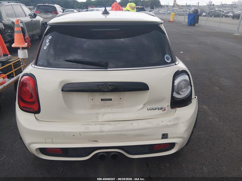 2016 Mini Hardtop VIN WMWXP7C50G3B93186 IAAI salvage auction — REAR END, Salvage (Illinois), sold $2,700 on 2026-10-13 (photo 6)