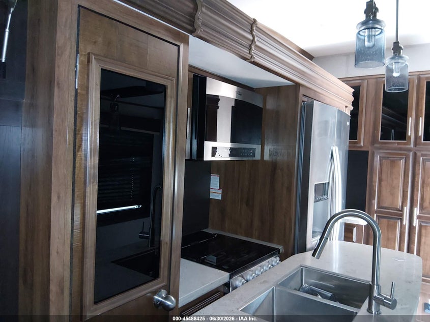 2020 Jayco Camper VIN 1UJCJ0BT5L1WD0169 IAAI salvage auction — SIDE, Clear (Georgia), sold $10,000 on 2026-08-19 (photo 7)