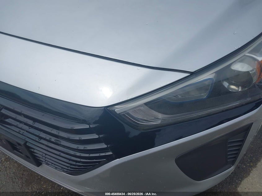2018 Hyundai Ioniq hybrid VIN KMHC65LC9JU075218 IAAI salvage auction — NORMAL WEAR, Sf97 (New Hampshire), sold $10,775 on 2026-08-20 (photo 6)