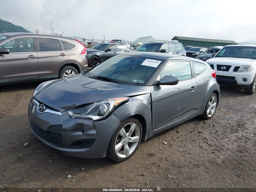 2013 Hyundai Veloster VIN KMHTC6AD8DU158038 IAAI salvage auction — LEFT FRONT, Salvage (Pennsylvania), sold $825 on 2026-07-28 (photo 2)