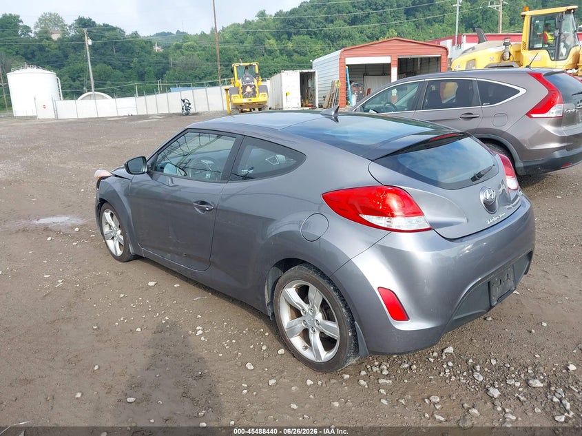 2013 Hyundai Veloster VIN KMHTC6AD8DU158038 IAAI salvage auction — LEFT FRONT, Salvage (Pennsylvania), sold $825 on 2026-07-28 (photo 3)
