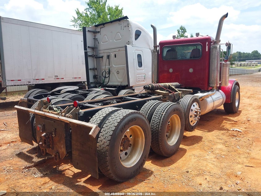 2000 Peterbilt 379 VIN 1NP5LU0XXYN493131 IAAI salvage auction — SIDE, Salvage (Louisiana), sold $14,850 on 2026-09-10 (photo 4)