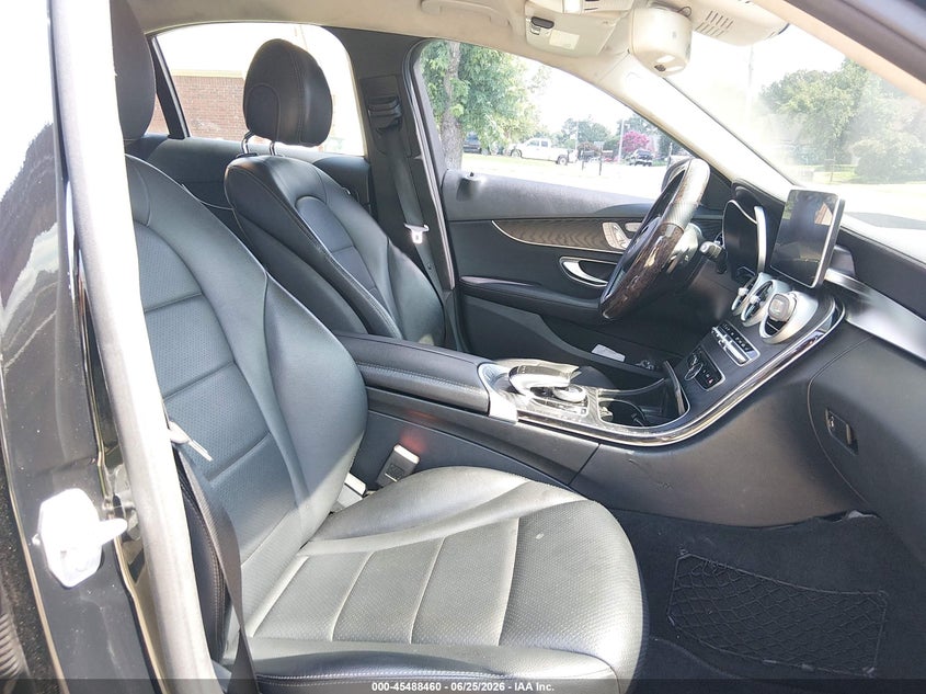 2016 Mercedes-benz C-klasse VIN 55SWF4KB9GU147359 IAAI salvage auction — RIGHT SIDE, Clear (Tennessee), sold $9,300 on 2026-07-28 (photo 5)