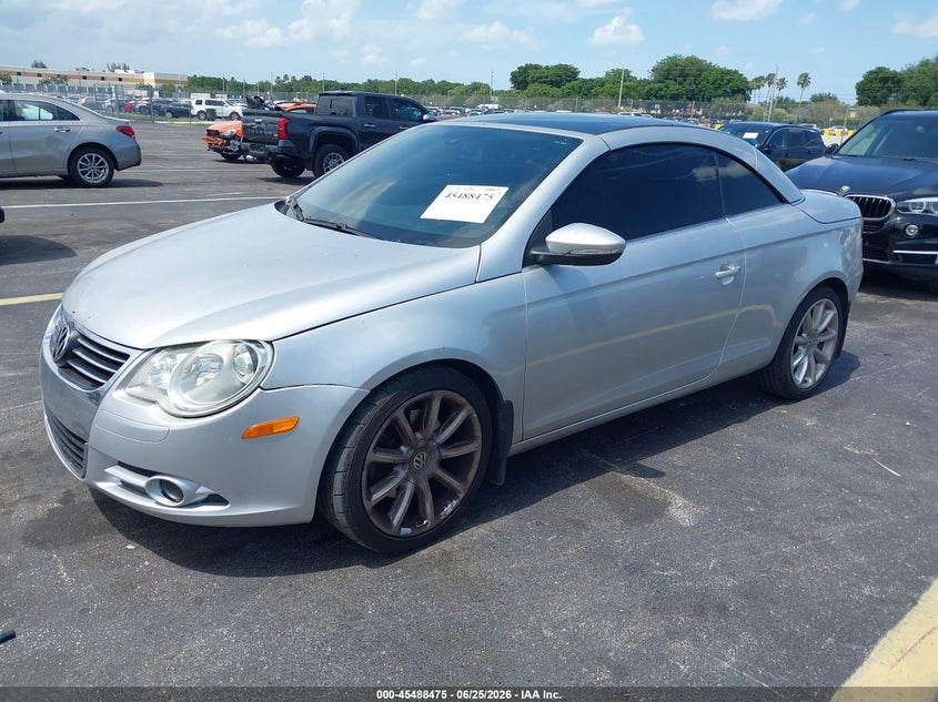 2010 Volkswagen Eos VIN WVWFA7AH0AV016711 IAAI salvage auction — SIDE, Rebuildable (Florida), sold $1,250 on 2026-07-16 (photo 2)