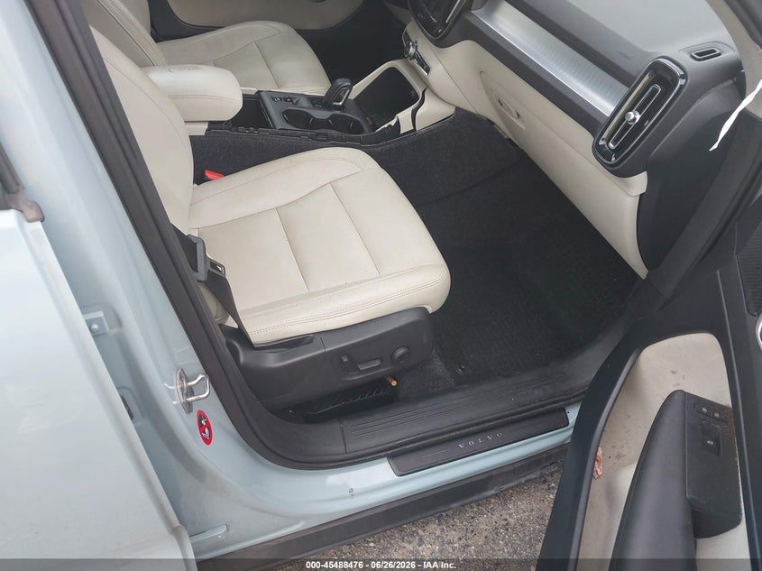 2019 Volvo Xc40 VIN YV4162UK1K2053997 IAAI salvage auction — FRONT END, Salvage - Greater Than 75% (Maryland), sold $3,050 on 2026-07-20 (photo 5)