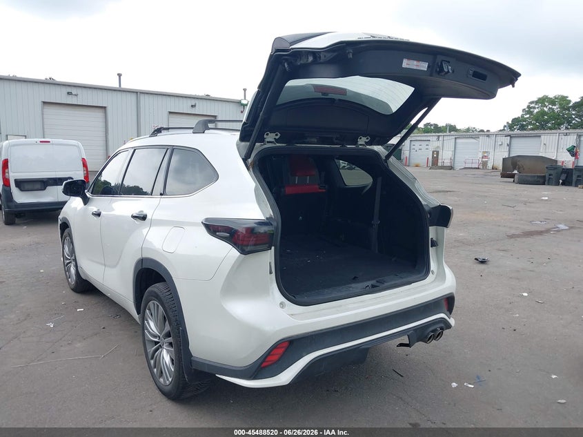 2021 Toyota Highlander VIN 5TDHBRCH1MS527468 IAAI salvage auction — SIDE, Salvage (Pennsylvania), sold $13,700 on 2026-07-21 (photo 3)