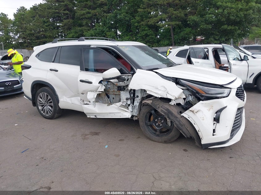 2021 Toyota Highlander VIN 5TDHBRCH1MS527468 IAAI salvage auction — SIDE, Salvage (Pennsylvania), sold $13,700 on 2026-07-21 (photo 6)