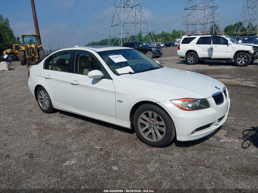 2007 BMW 3 series VIN WBAVC93557KX61787 IAAI salvage auction — NORMAL WEAR, Clear (Pennsylvania), sold $250 on 2026-07-24 (photo 1)