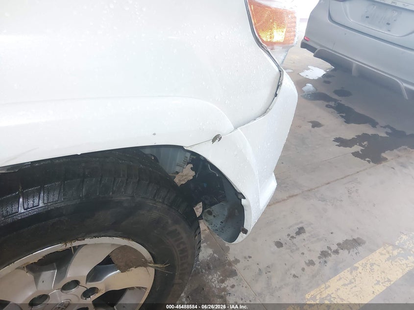 2012 Toyota 4runner VIN JTEZU5JR2C5037110 IAAI salvage auction — LEFT & RIGHT, Salvage Title, sold $2,600 on 2026-07-30 (photo 6)