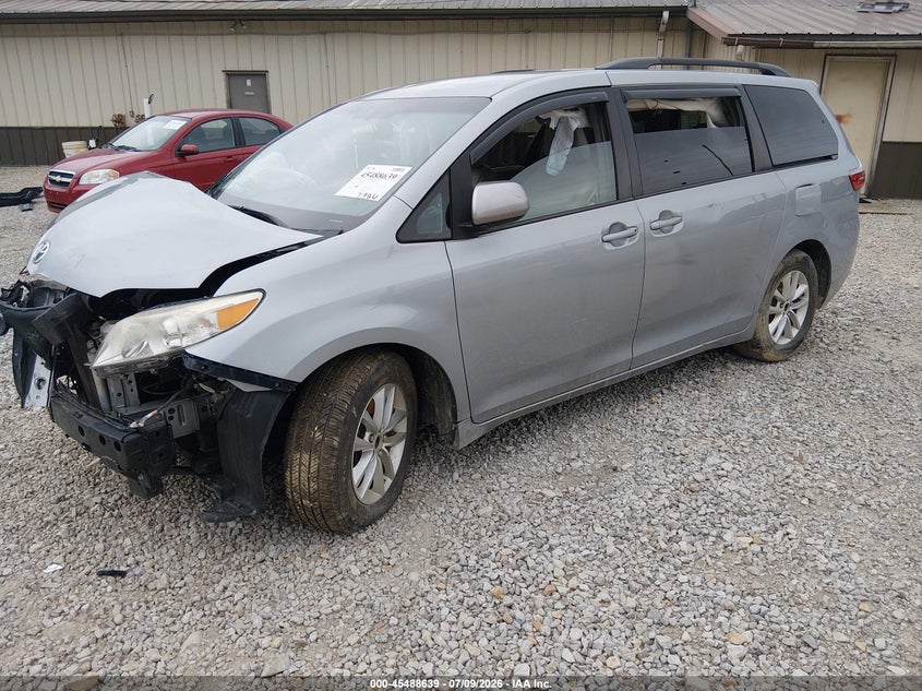 2015 Toyota Sienna VIN 5TDKK3DCXFS611829 IAAI salvage auction — FRONT & REAR, Salvage (Tennessee), sold $25 on 2026-07-28 (photo 2)
