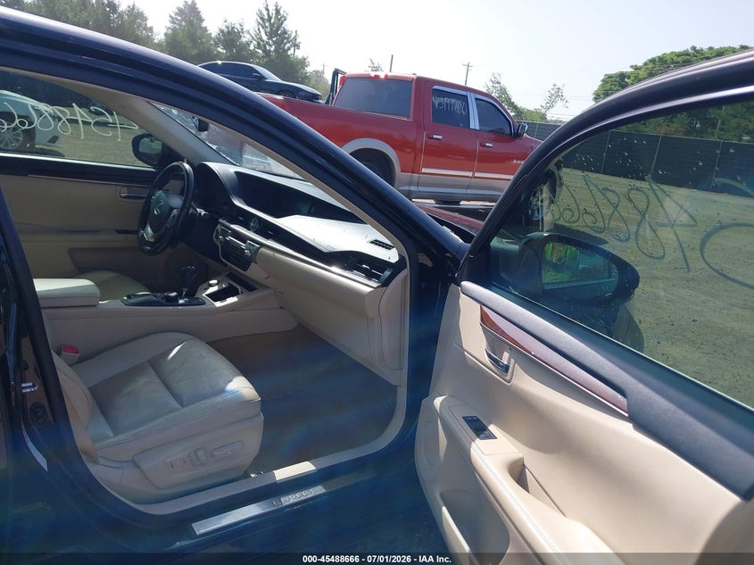 2013 Lexus ES VIN JTHBK1GG3D2061492 IAAI salvage auction — REAR END, Clear (Indiana), sold $2,150 on 2026-07-28 (photo 5)