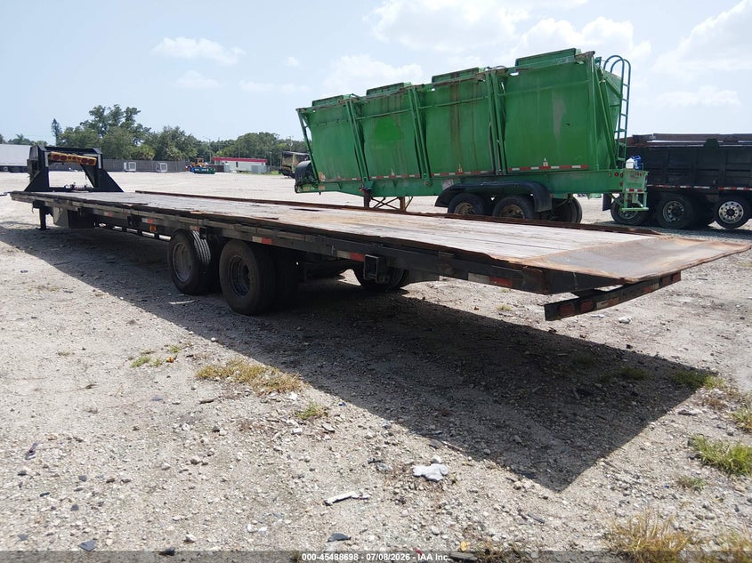 2023 Trailmaxx 40' goosenck trailer VIN 7WL3H4028PT000801 IAAI salvage auction — SIDE, Certificate Of Destruction (Florida), sold $1,650 on 2026-07-29 (photo 6)