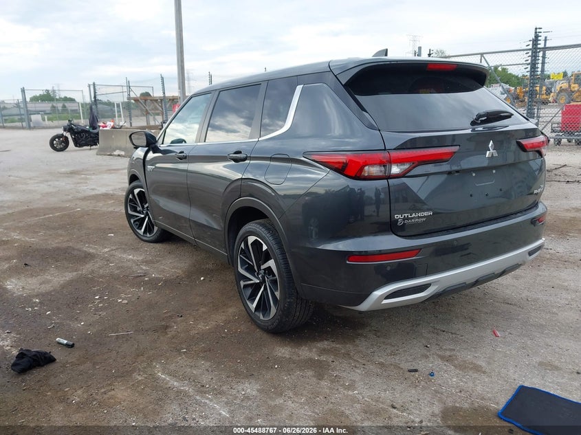2025 Mitsubishi Outlander VIN JA4T5VA91SZ009064 IAAI salvage auction — FRONT END, Clear Claim Paid (Wisconsin), sold $6,500 on 2026-07-31 (photo 3)
