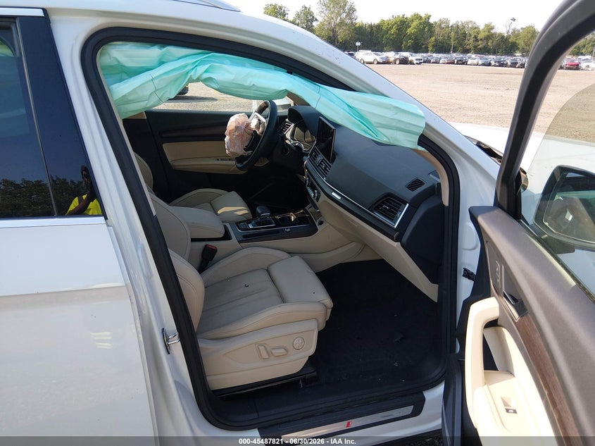 2024 Audi Q5 VIN WA1FAAFY1R2088949 IAAI salvage auction — RIGHT FRONT, Wait Title, sold $11,650 on 2026-08-26 (photo 5)