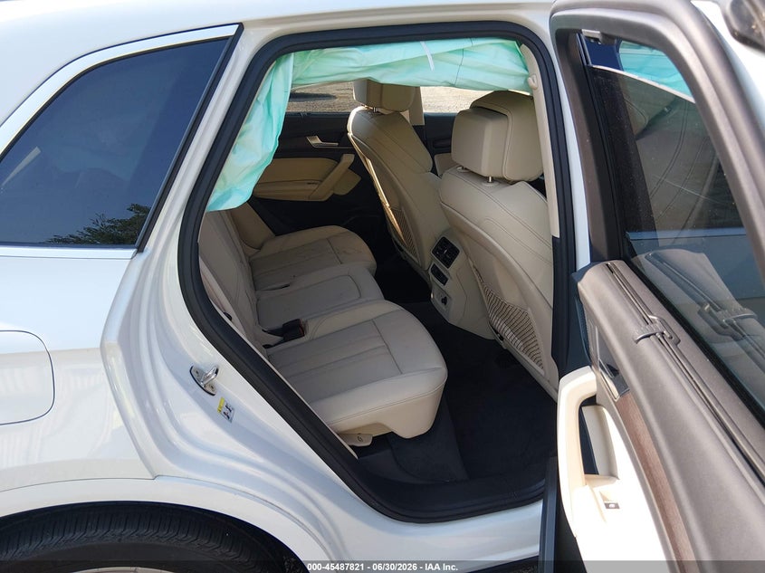 2024 Audi Q5 VIN WA1FAAFY1R2088949 IAAI salvage auction — RIGHT FRONT, Wait Title, sold $11,650 on 2026-08-26 (photo 8)