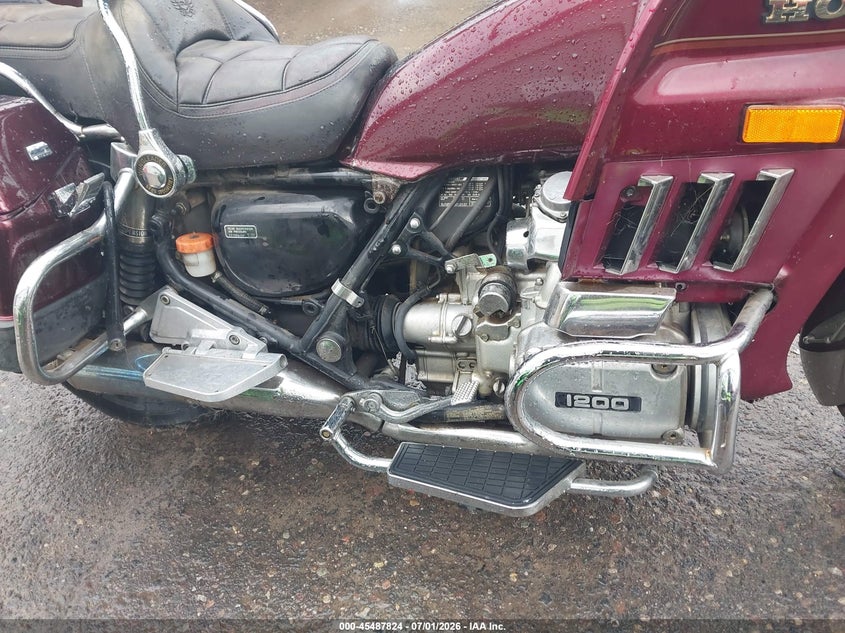 1986 Honda Gl1200 VIN 1HFSC1418GA222675 IAAI salvage auction — NORMAL WEAR, Clear (Minnesota), sold $25 on 2026-07-08 (photo 8)