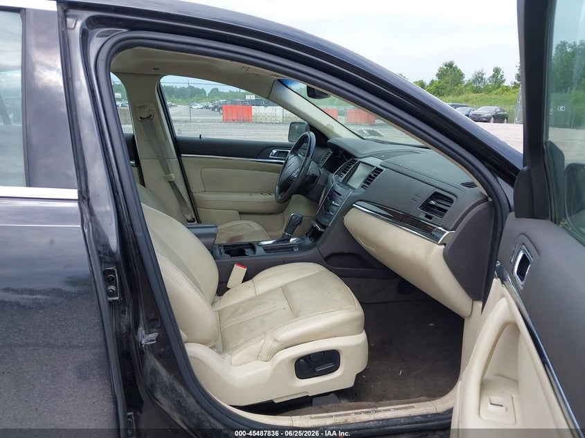 2013 Lincoln Mks VIN 1LNHL9EKXDG606763 IAAI salvage auction — NORMAL WEAR, Clear (New York), sold $400 on 2026-07-09 (photo 5)
