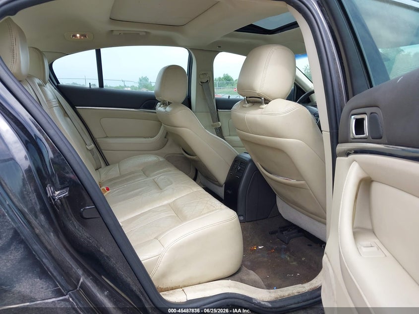 2013 Lincoln Mks VIN 1LNHL9EKXDG606763 IAAI salvage auction — NORMAL WEAR, Clear (New York), sold $400 on 2026-07-09 (photo 8)