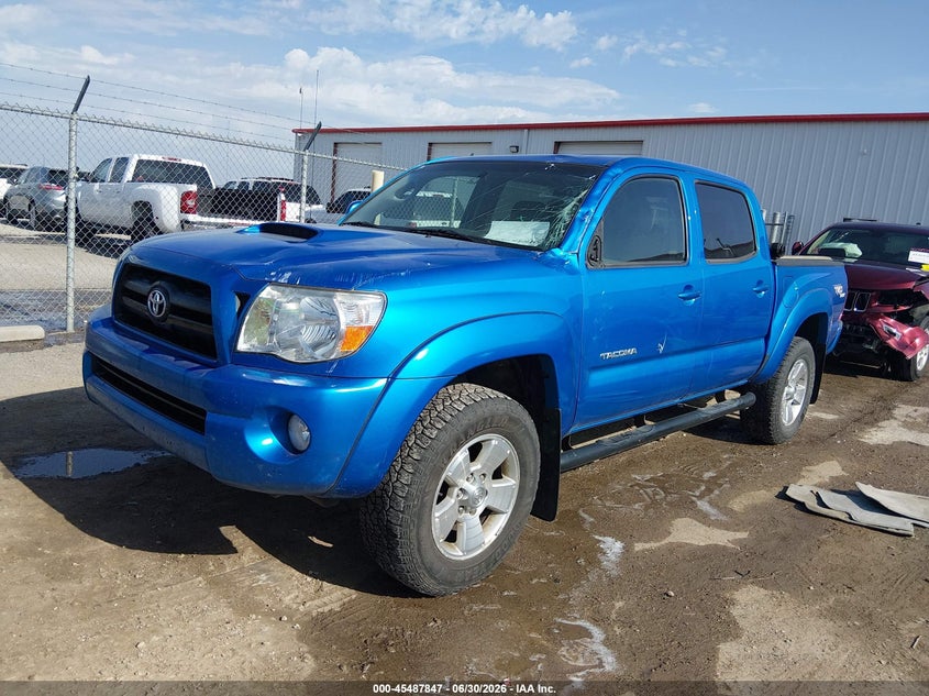 2008 Toyota Tacoma VIN 5TEJU62N18Z533328 IAAI salvage auction — STORM DAMAGE, Salvage (Kansas), sold $6,150 on 2026-07-31 (photo 2)
