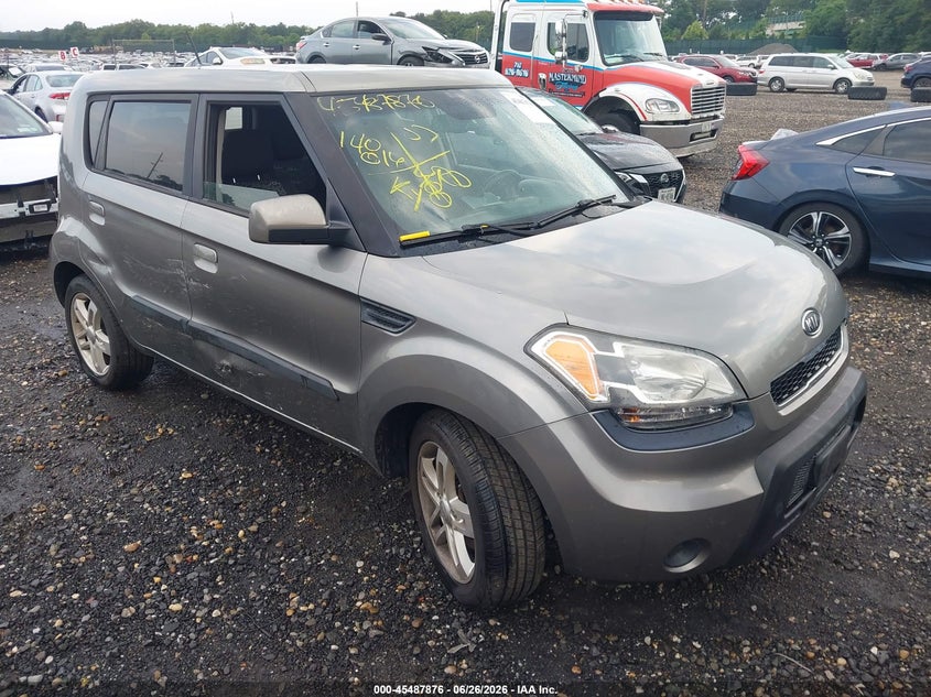 2010 Kia Soul VIN KNDJT2A20A7192228 IAAI salvage auction — FRONT & REAR, Mv-907A (New York), sold $500 on 2026-07-17 (photo 1)