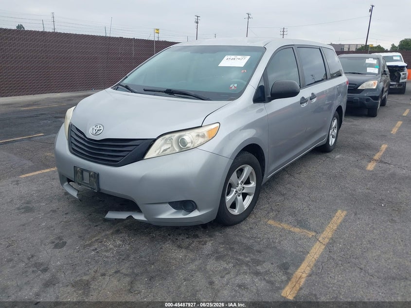 2011 Toyota Sienna VIN 5TDZK3DCXBS025933 IAAI salvage auction — UNDERCARRIAGE, Salvage (California), sold $1,300 on 2026-07-13 (photo 2)