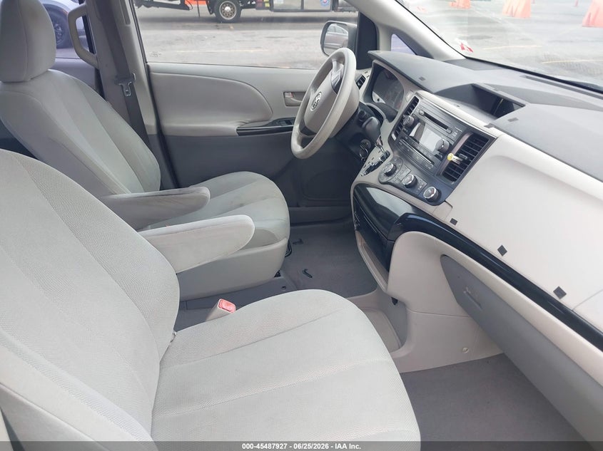 2011 Toyota Sienna VIN 5TDZK3DCXBS025933 IAAI salvage auction — UNDERCARRIAGE, Salvage (California), sold $1,300 on 2026-07-13 (photo 5)