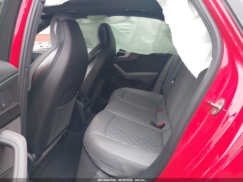 2019 Audi S4 VIN WAUB4AF43KA111472 IAAI salvage auction — RIGHT SIDE, Salvage Title, sold $8,275 on 2026-08-24 (photo 8)