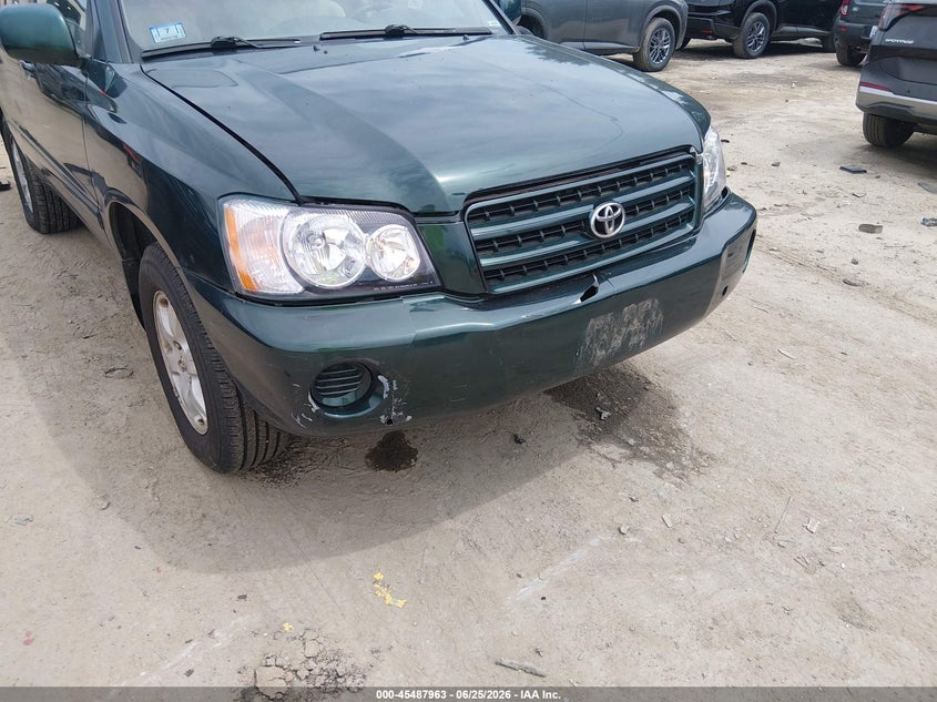 2002 Toyota Highlander VIN JTEGD21A420045916 IAAI salvage auction — NORMAL WEAR, Clear (Massachusetts), sold $1,775 on 2026-07-08 (photo 6)