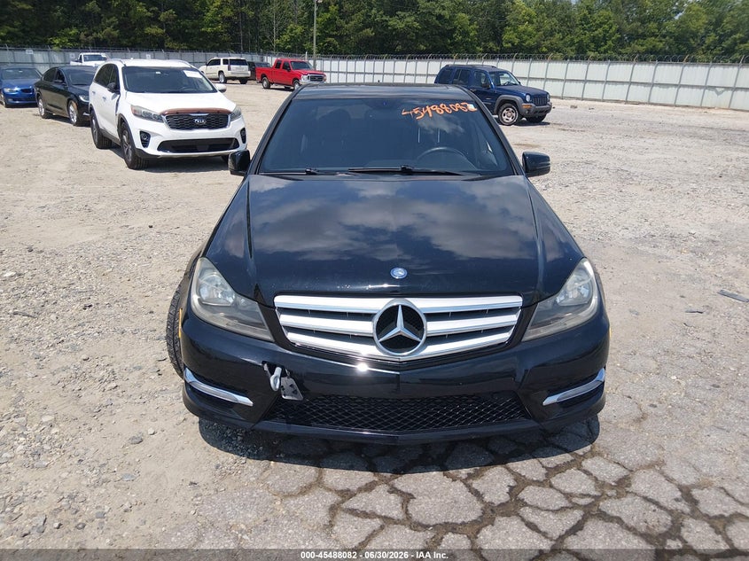 2012 Mercedes-benz C-klasse VIN WDDGF4HB4CR201416 IAAI salvage auction — NORMAL WEAR, Clear (Georgia), sold $425 on 2026-07-16 (photo 6)