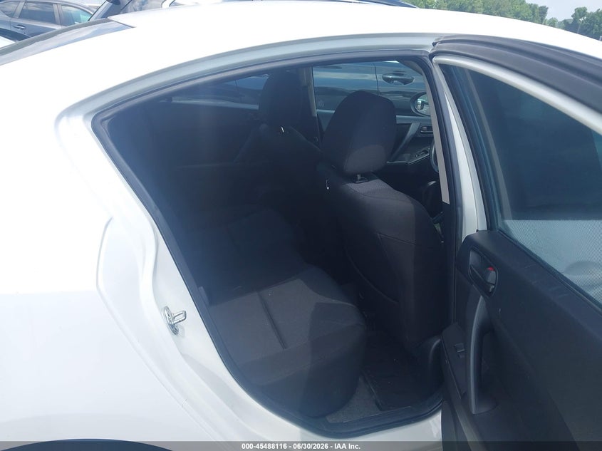 2011 Mazda 3 VIN JM1BL1UF6B1392404 IAAI salvage auction — FRONT & REAR, Salvage (Idaho), sold $600 on 2026-07-13 (photo 8)