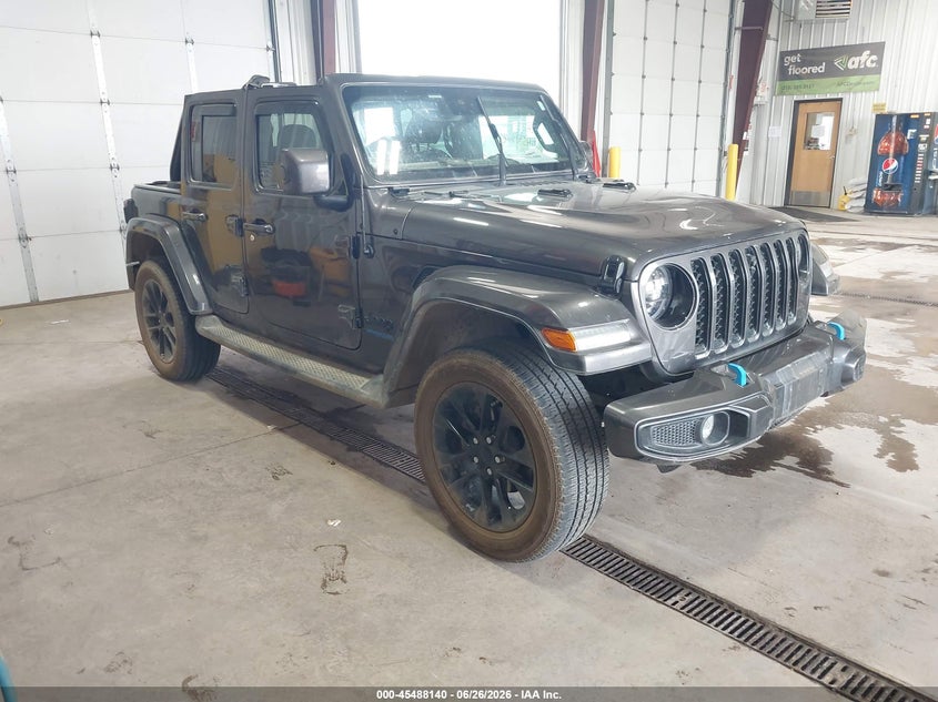 2021 Jeep Grand wagoneer VIN 1C4JJXP68MW811746 — IAAI salvage auction photo