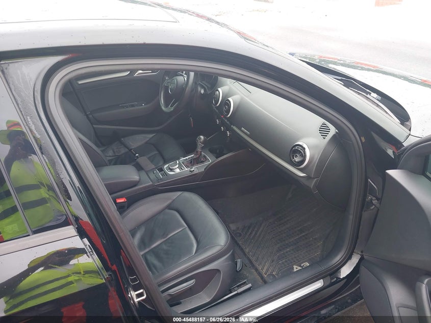 2017 Audi A3 VIN WAUB8GFFXH1007806 IAAI salvage auction — REAR END, Salvage (Illinois), sold $2,200 on 2026-08-27 (photo 5)