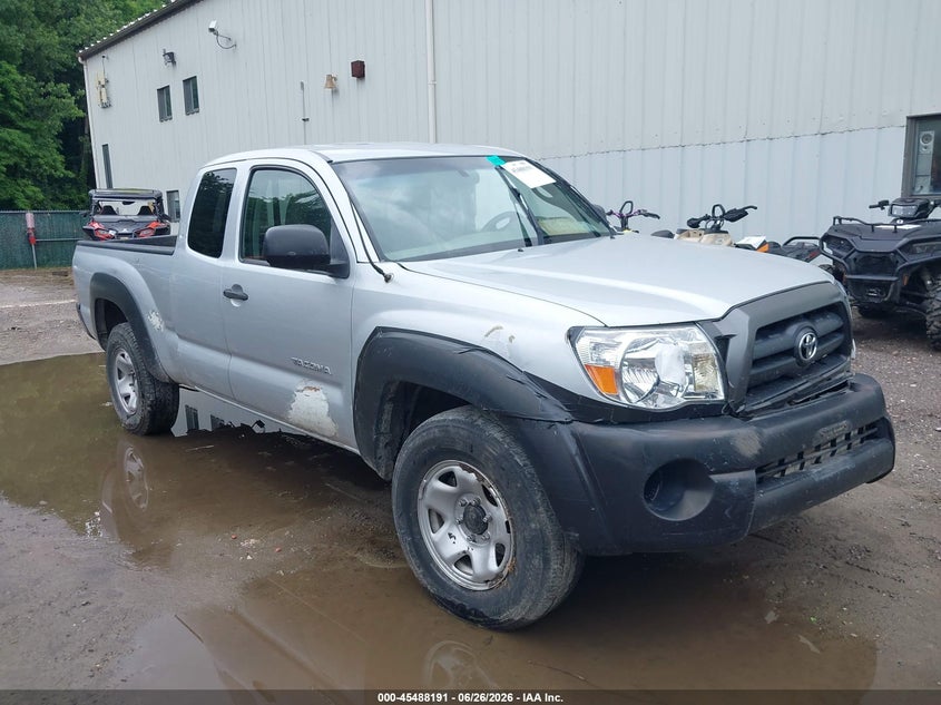 2005 Toyota Tacoma VIN 5TEUX42N85Z052979 IAAI salvage auction — SIDE, Salvage (Vermont), sold $2,950 on 2026-08-01 (photo 1)