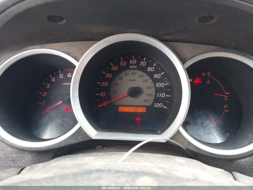2005 Toyota Tacoma VIN 5TEUX42N85Z052979 IAAI salvage auction — SIDE, Salvage (Vermont), sold $2,950 on 2026-08-01 (photo 7)