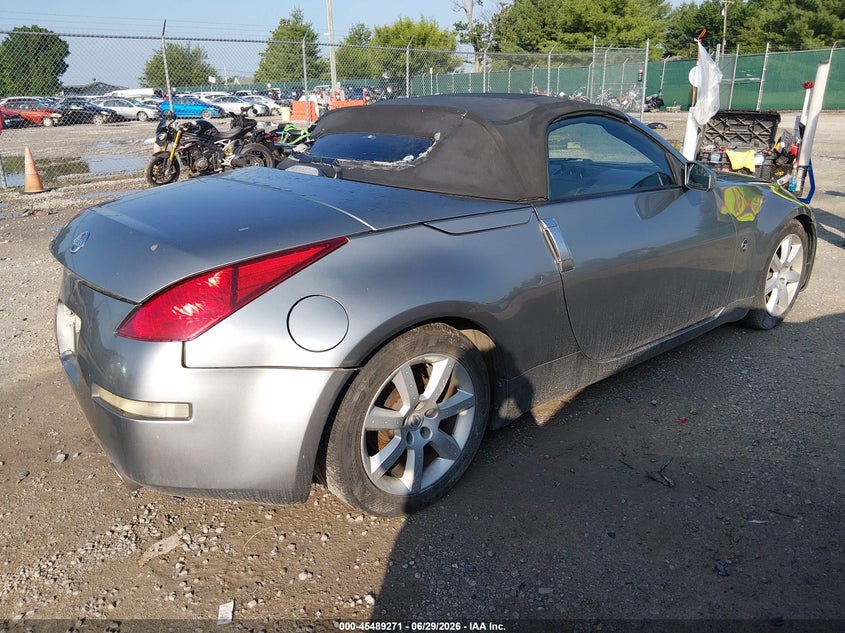 2004 Nissan 350z VIN JN1AZ36A24T013903 IAAI salvage auction — REAR END, Salvage (Kentucky), sold $1,100 on 2026-07-20 (photo 4)