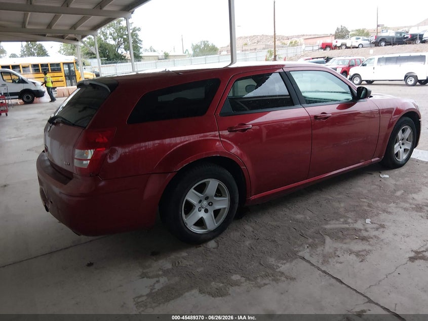 2005 Dodge Magnum VIN 2D4FV48V85H536476 IAAI salvage auction — NORMAL WEAR, Clear (New Mexico), sold $500 on 2026-07-06 (photo 4)