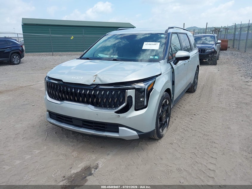 2025 Kia VIN KNDNC5K32S6452520 IAAI salvage auction — LEFT FRONT, Salvage Title, sold $13,500 on 2026-07-28 (photo 2)